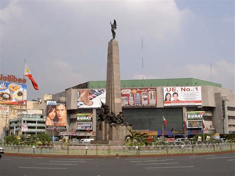 Caloocan – Travel guide at Wikivoyage.